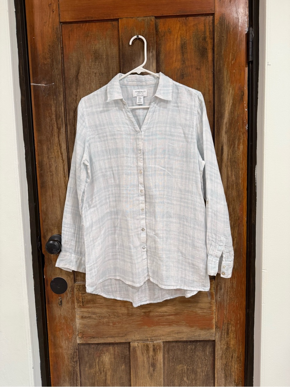 Jones New York Light Blue Linen Button-Up Shirt